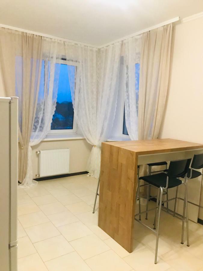 Апартаменты Naberezhna 10, Central Луцк Экстерьер фото